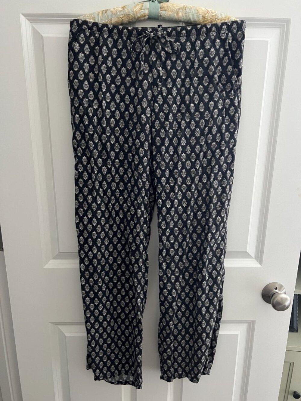 H&M Divided Black & Cream Printed Drawstring Pants | Loose Fit | Beachy & Boho - Picture 3 of 3